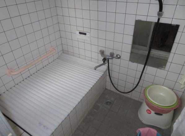 長谷一丁目戸建 内観写真（浴室）