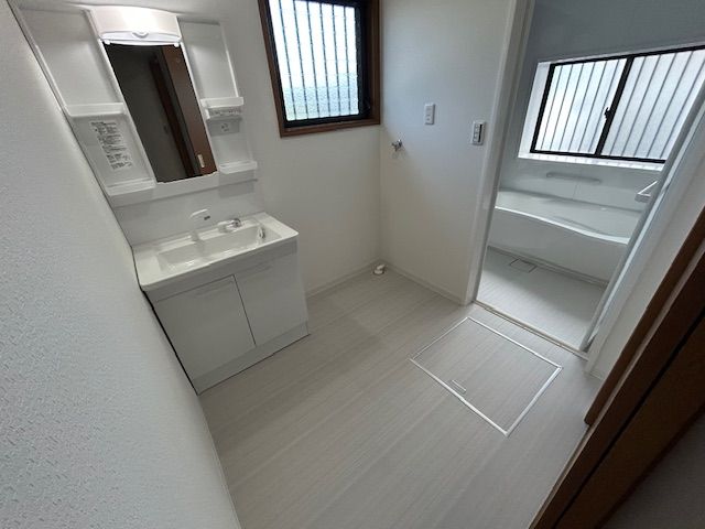 大字福丸戸建 内観写真（洗面台・洗面所）