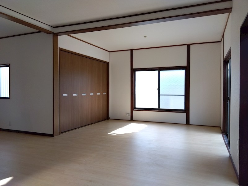 津田南町戸建 内観写真（リビング）