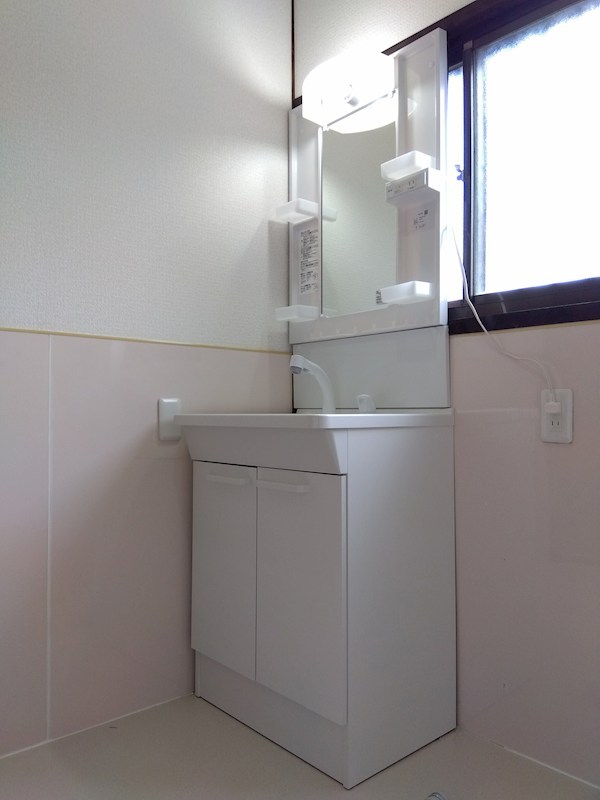 津田南町戸建 内観写真（洗面台・洗面所）