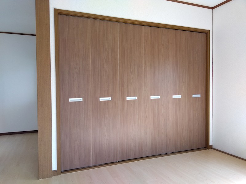 津田南町戸建 内観写真（収納）