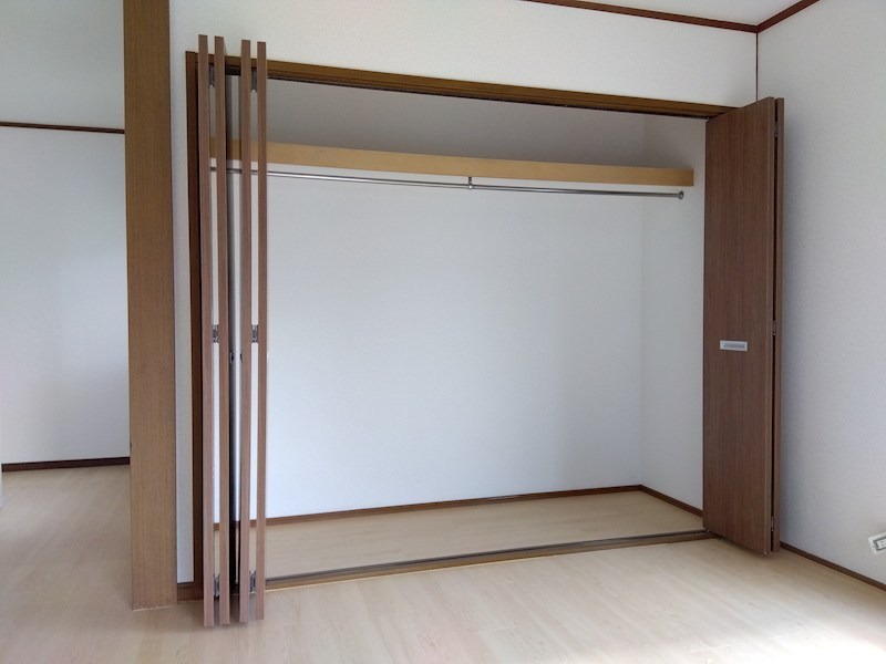 津田南町戸建 内観写真（収納）
