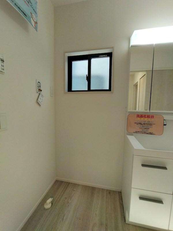 浅川台三丁目新築戸建2号棟　3期 内観写真（洗面台・洗面所）