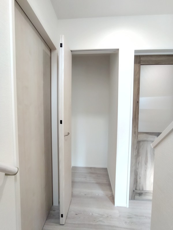 浅川台三丁目新築戸建2号棟　3期 内観写真（収納）