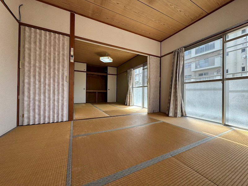 エメラルドタウン本城F棟 内観写真（リビング以外の居室）