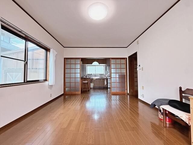 星ケ丘六丁目戸建 内観写真（リビング）