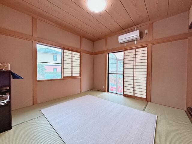 星ケ丘六丁目戸建 内観写真（リビング以外の居室）