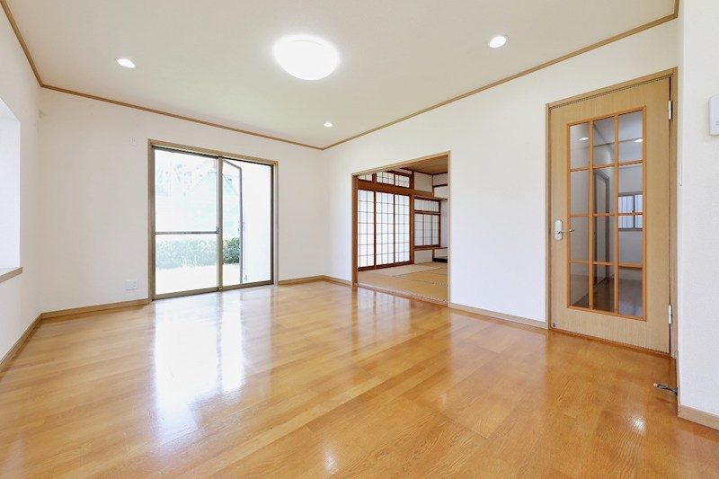 志井三丁目12番戸建  内観写真（リビング）
