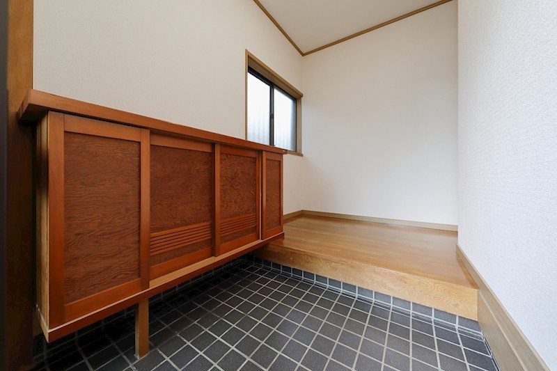 志井三丁目12番戸建  現地写真（玄関）