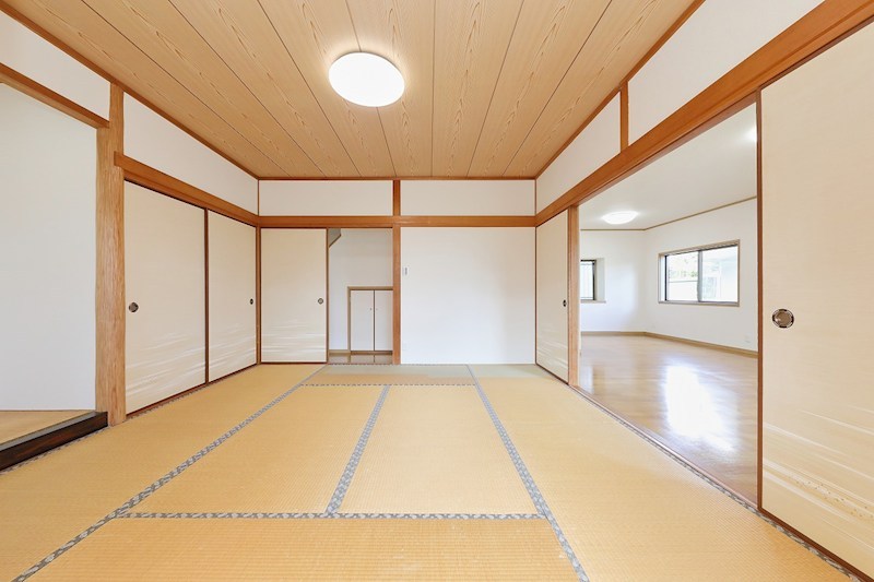 志井三丁目12番戸建  内観写真（リビング以外の居室）