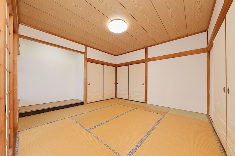 志井三丁目12番戸建  内観写真（リビング以外の居室）