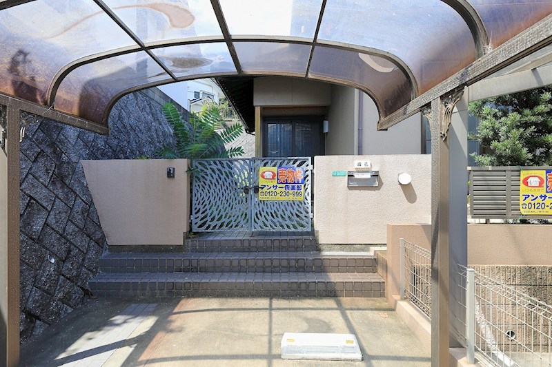 志井三丁目12番戸建  現地写真（駐車場）