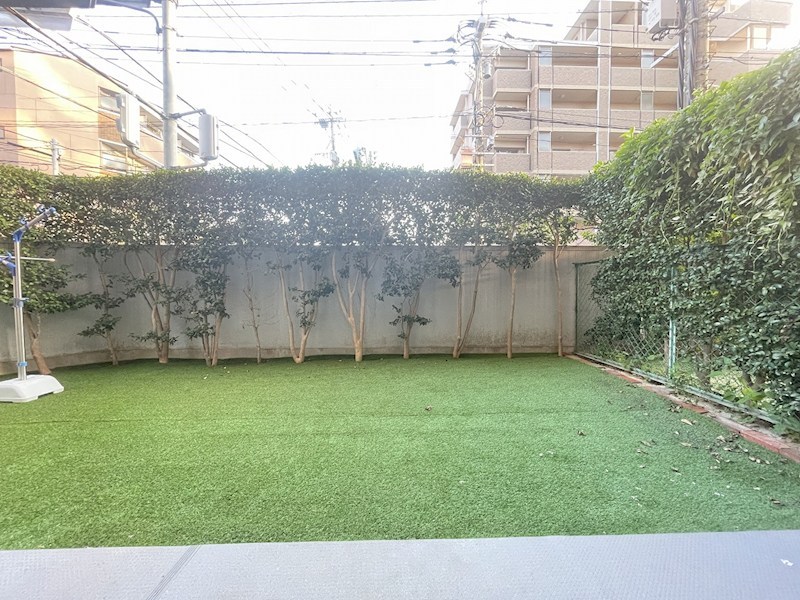 藤崎ロジュマン 現地写真（庭）
