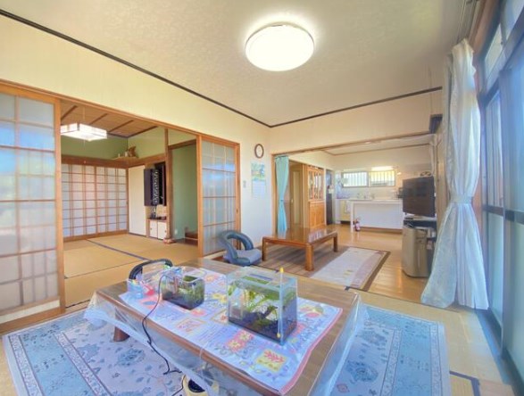 大字新津戸建 内観写真（リビング）