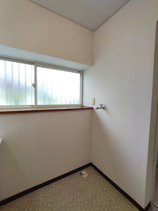 猪熊五丁目戸建 内観写真（洗面台・洗面所）
