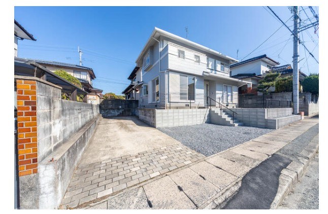 中尾三丁目戸建 現地写真（駐車場）