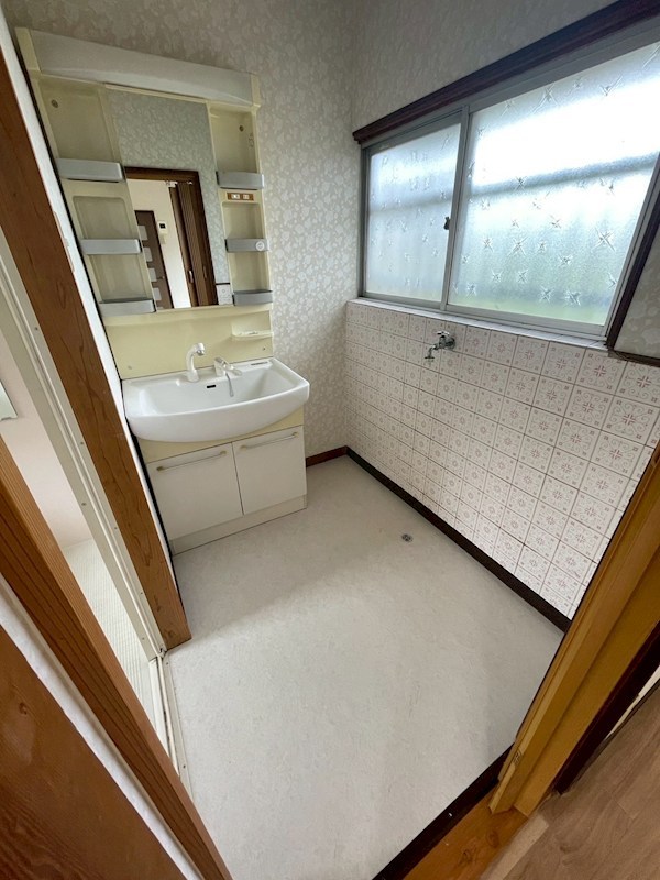南丘三丁目戸建 内観写真（洗面台・洗面所）