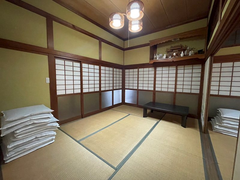 竹末一丁目2番戸建 内観写真（リビング以外の居室）
