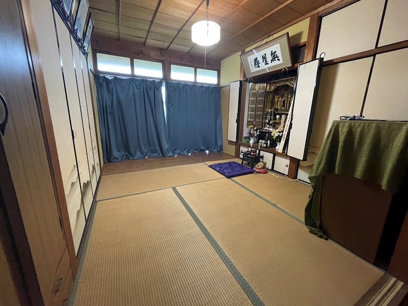 竹末一丁目2番戸建 内観写真（リビング以外の居室）