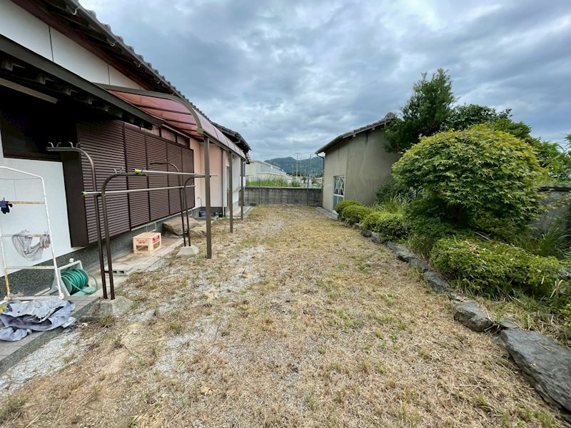 大字香春町中津原戸建 現地写真（庭）