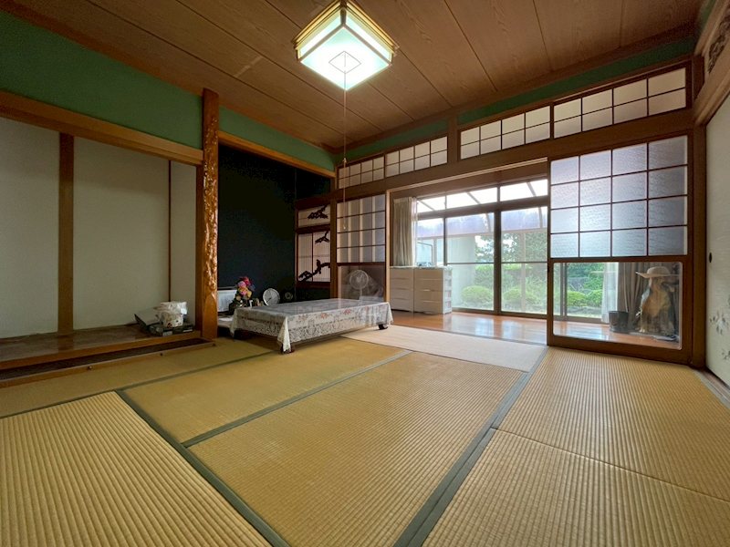 大字香春町中津原戸建 内観写真（リビング以外の居室）