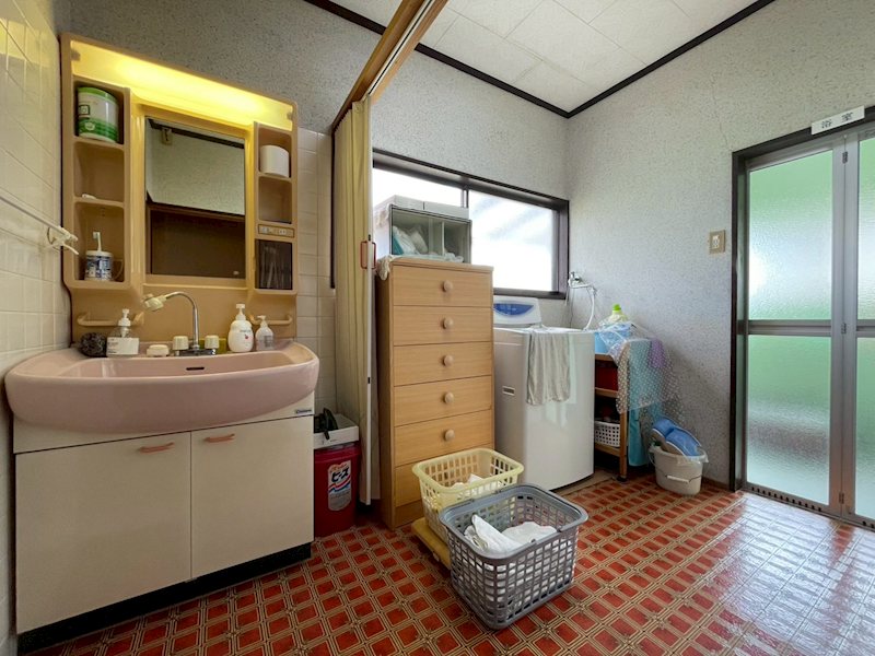 大字香春町中津原戸建 内観写真（洗面台・洗面所）