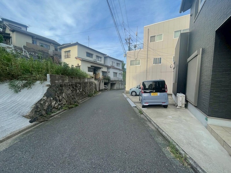 諏訪一丁目9番土地 現地写真（前面道路含む現地写真）