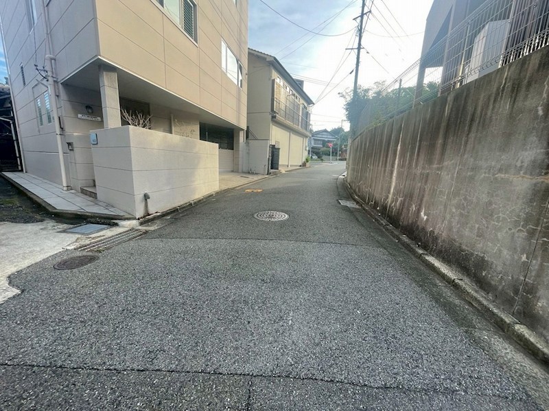 諏訪一丁目9番土地 現地写真（前面道路含む現地写真）