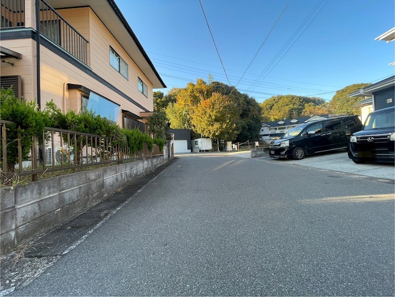 khouse 現地写真（前面道路含む現地写真）