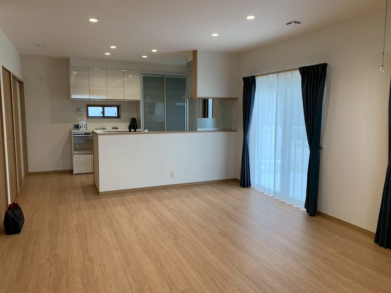 塩屋四丁目戸建 内観写真（リビング）