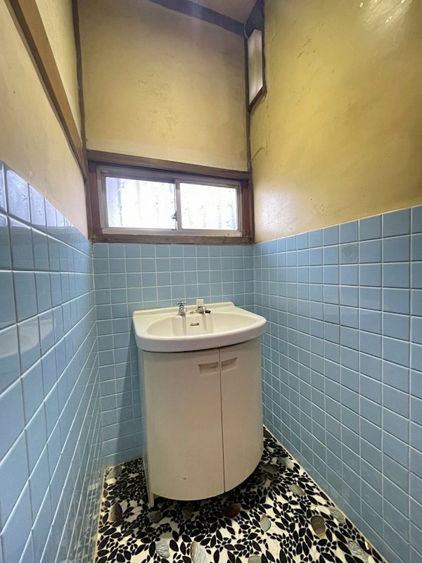 末広町戸建 内観写真（洗面台・洗面所）