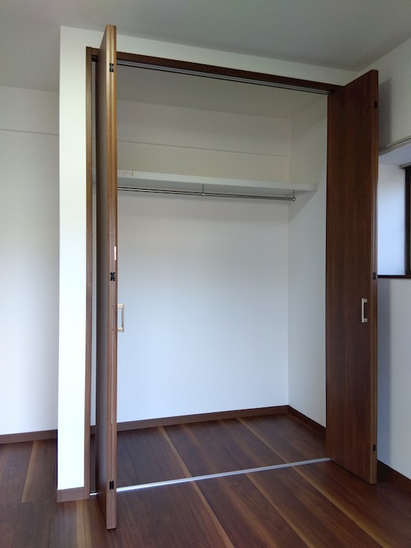 沼本町三丁目戸建 内観写真（収納）