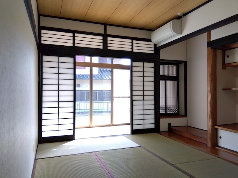 沼本町三丁目戸建 内観写真（リビング以外の居室）