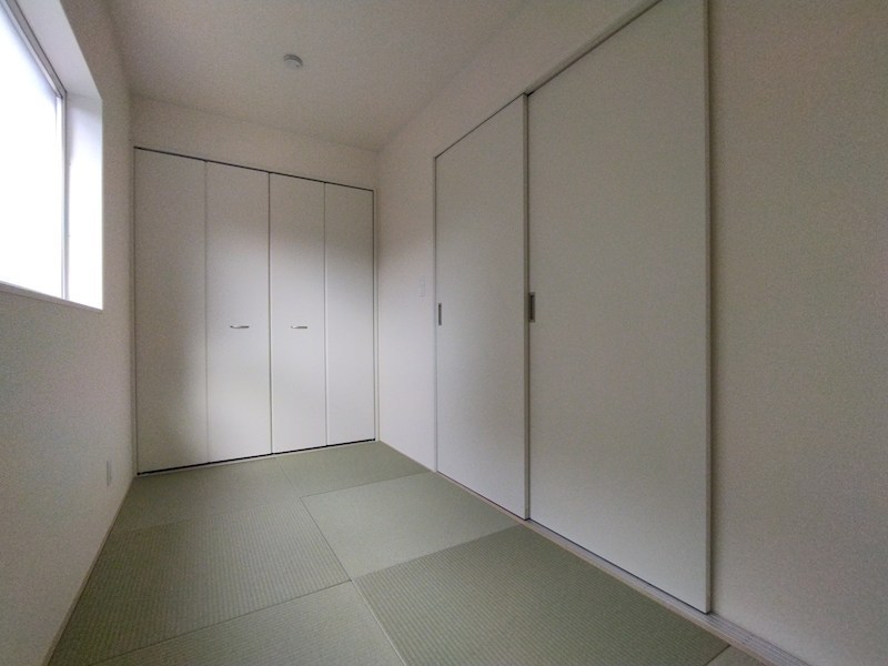 御開一丁目新築戸建2号棟　第5 内観写真（リビング以外の居室）