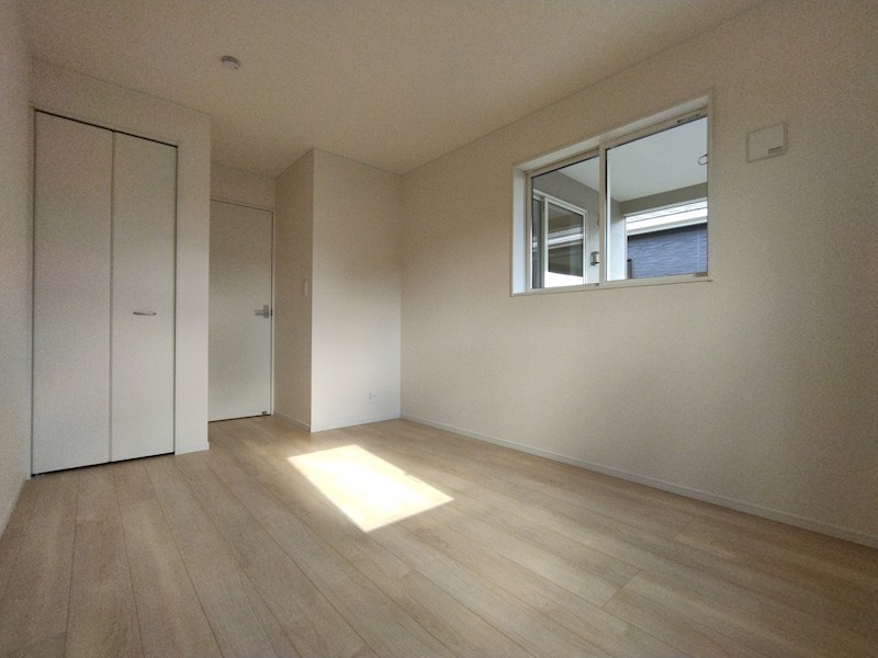 御開一丁目新築戸建2号棟　第5 内観写真（リビング以外の居室）