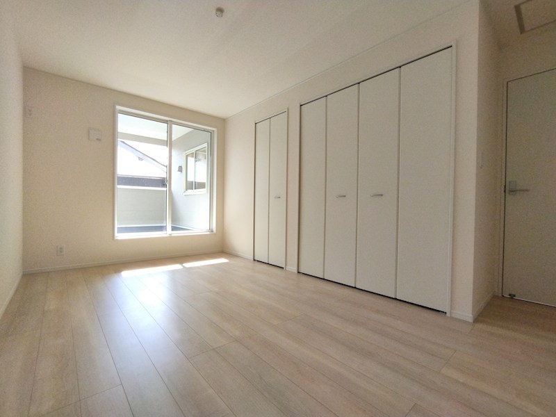 御開一丁目新築戸建2号棟　第5 内観写真（収納）
