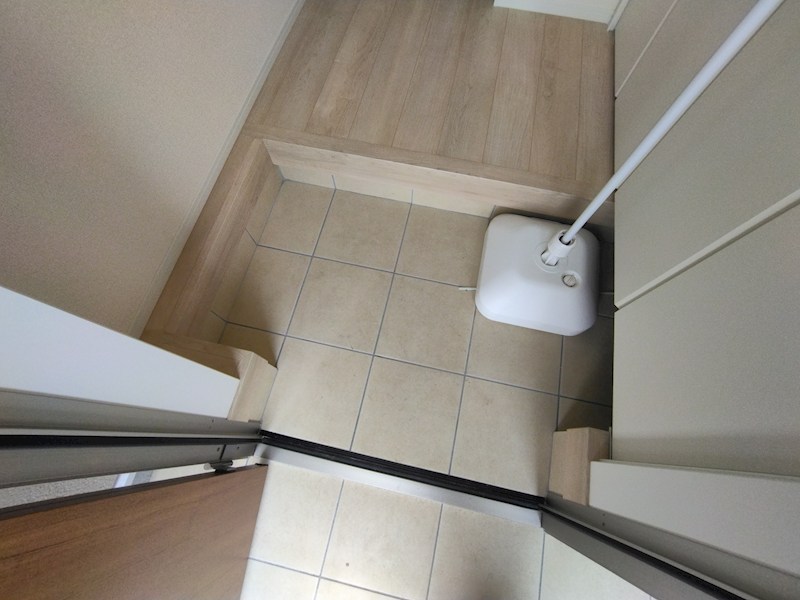 御開一丁目新築戸建2号棟　第5 現地写真（玄関）