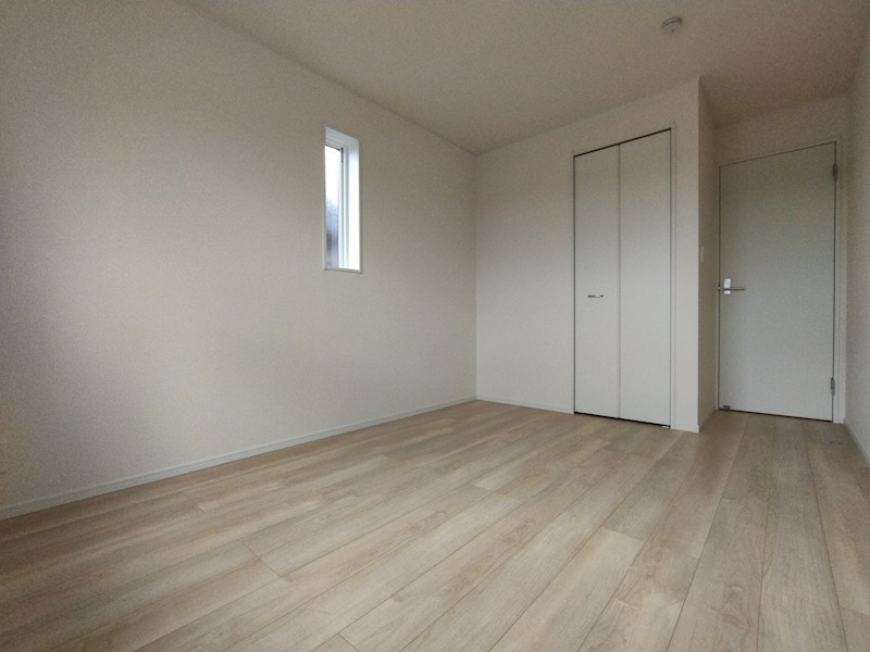 御開一丁目新築戸建3号棟　第5 内観写真（リビング以外の居室）