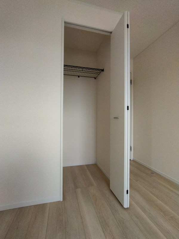 御開一丁目新築戸建3号棟　第5 内観写真（収納）