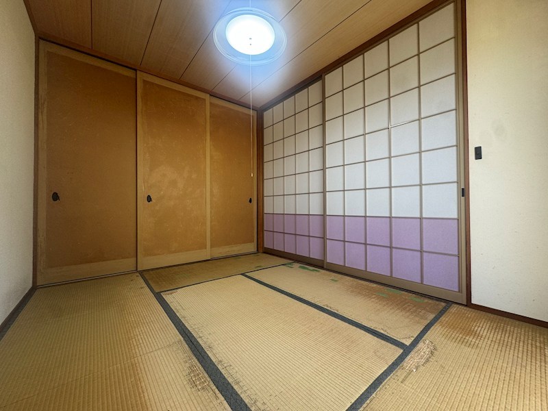 松寿山三丁目戸建 内観写真（リビング以外の居室）