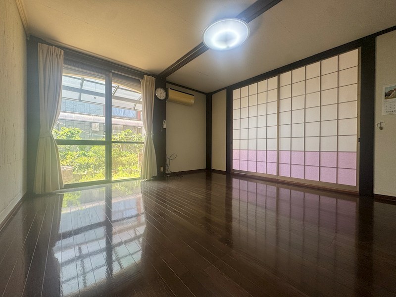 松寿山三丁目戸建 内観写真（リビング以外の居室）