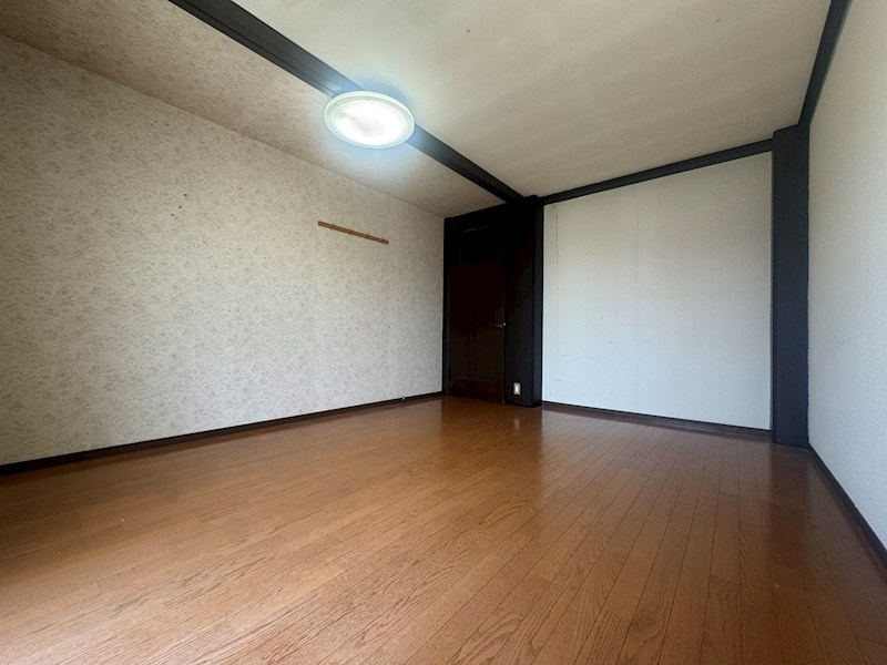 松寿山三丁目戸建 内観写真（リビング以外の居室）