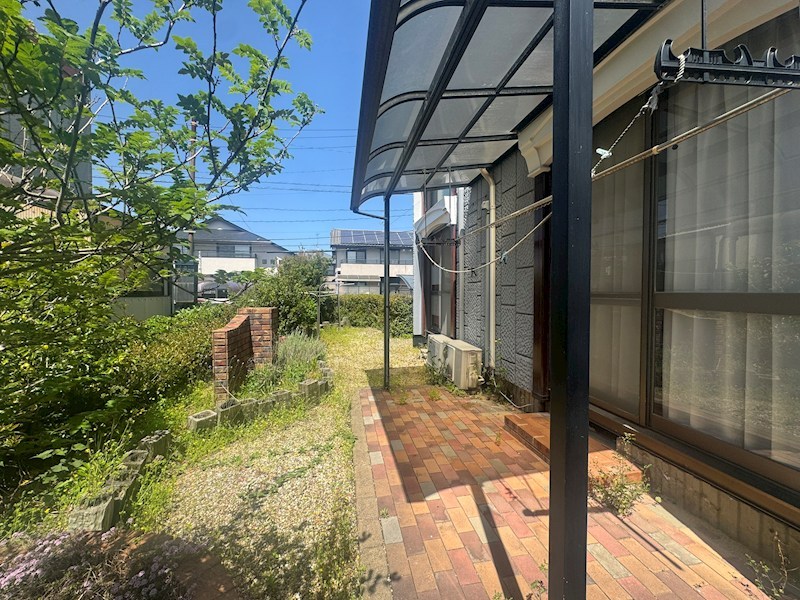 松寿山三丁目戸建 現地写真（庭）
