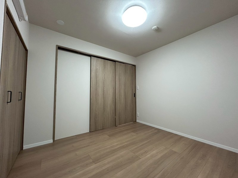 ロワールマンション青葉WEST棟 内観写真（リビング以外の居室）