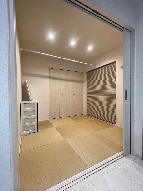 篠崎四丁目15番戸建 内観写真（リビング以外の居室）