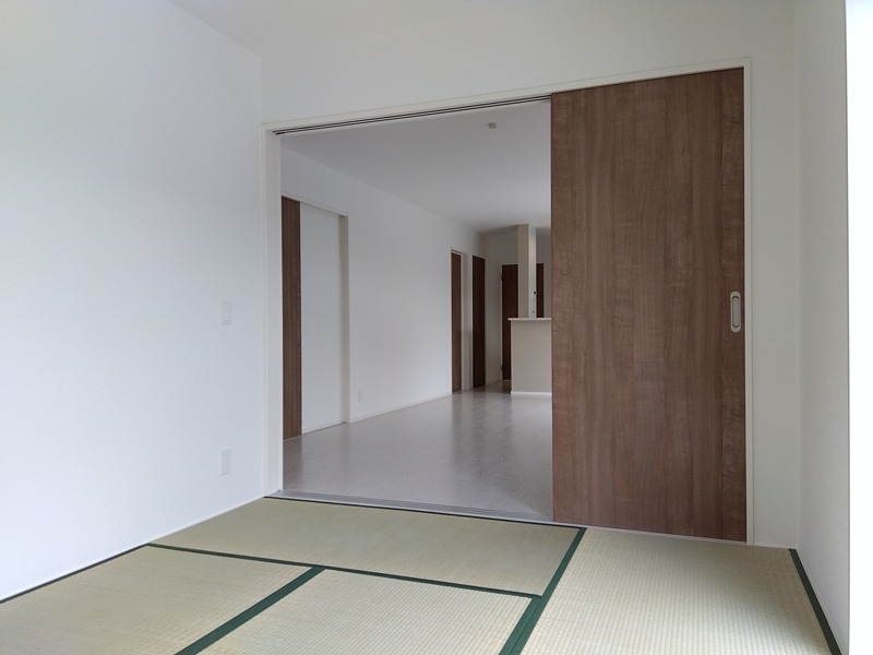 南大橋四丁目新築戸建2号棟　2期 内観写真（リビング以外の居室）