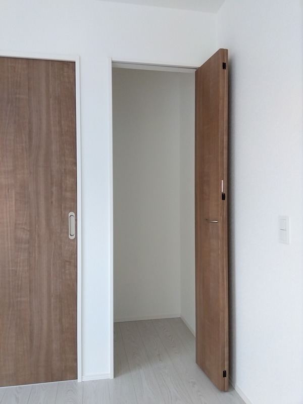 南大橋四丁目新築戸建2号棟　2期 内観写真（収納）