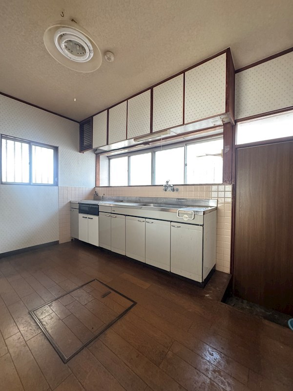 塔野二丁目戸建 内観写真（キッチン）