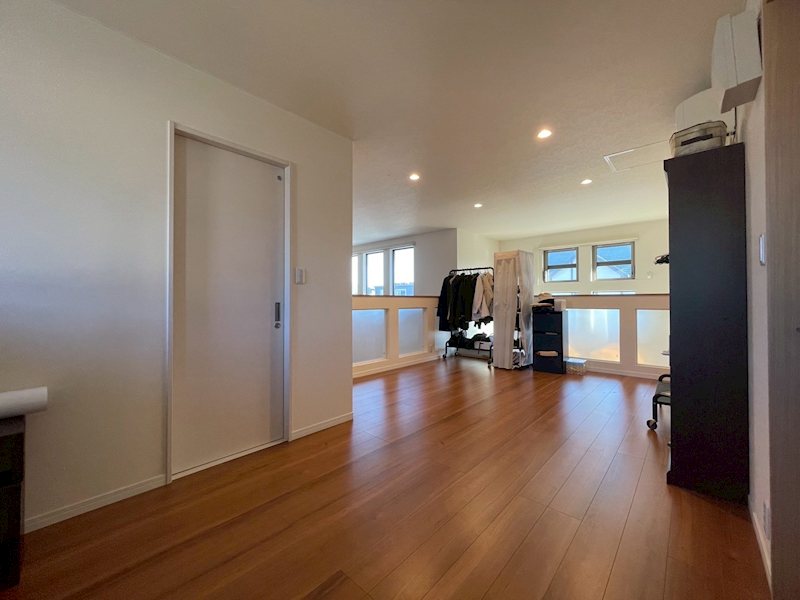 塩屋一丁目戸建 内観写真（リビング以外の居室）