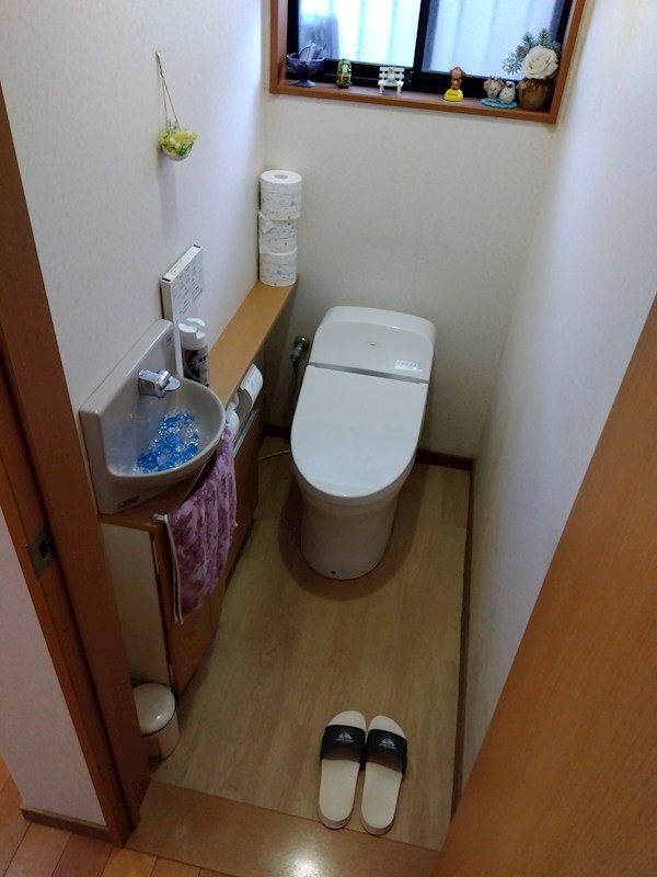 富士見二丁目戸建 内観写真（トイレ）